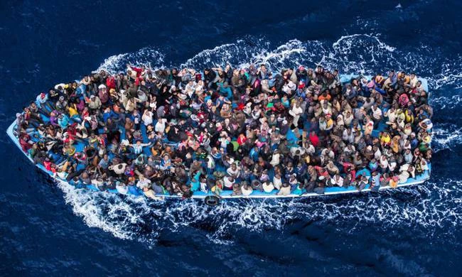 Νέα τραγωδία στη Μεσόγειο: Πνίγηκαν 100 μετανάστες
